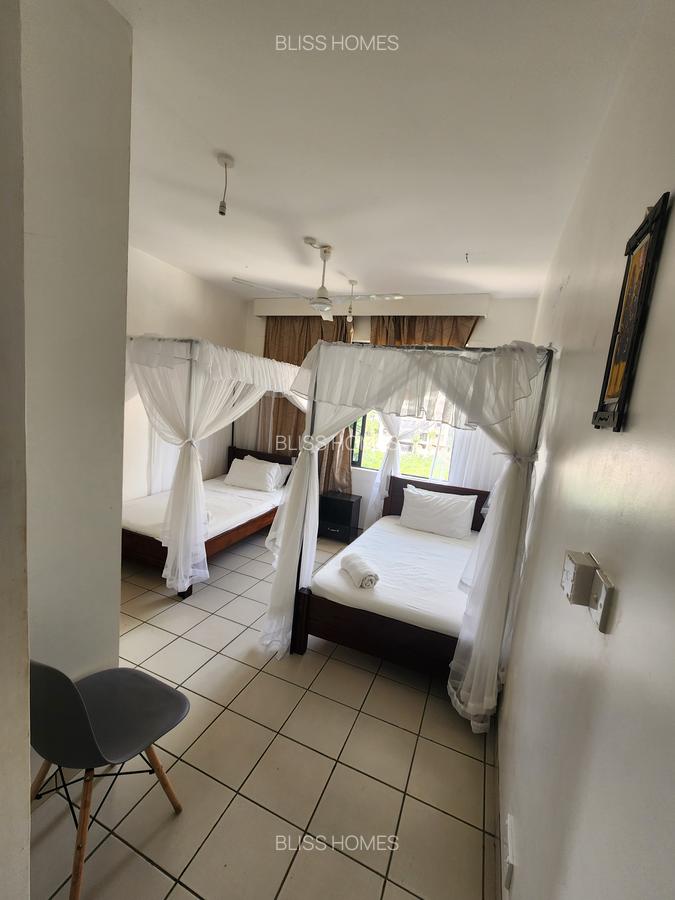 2 Bed Apartment with Borehole at Quick Mart Links Road - 4