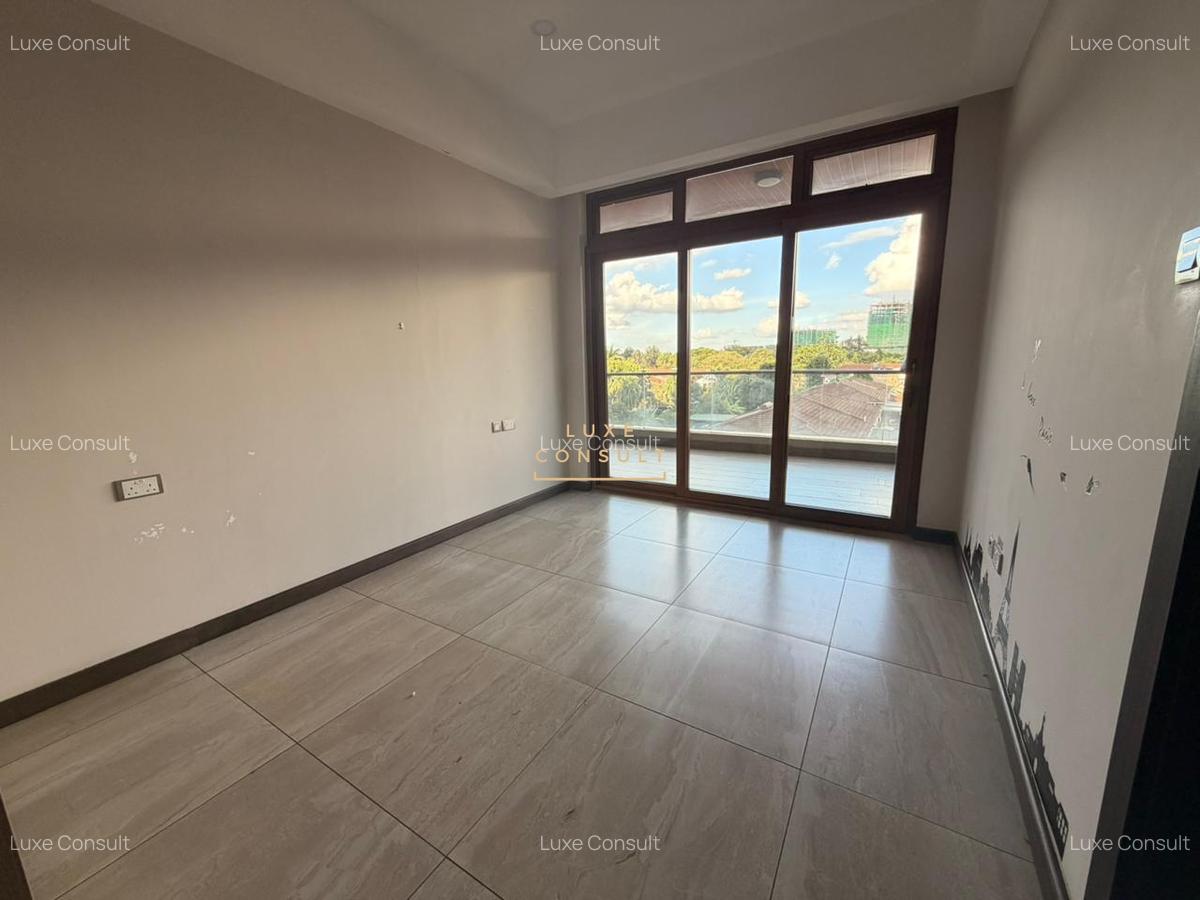 3 Bed Apartment with En Suite in General Mathenge - 9
