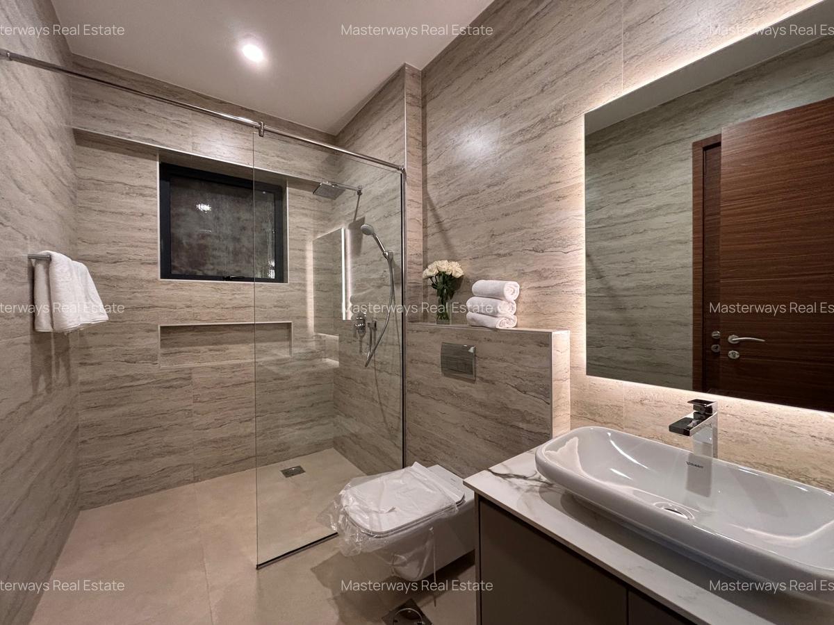 2 Bed Apartment with En Suite in Riverside - 12