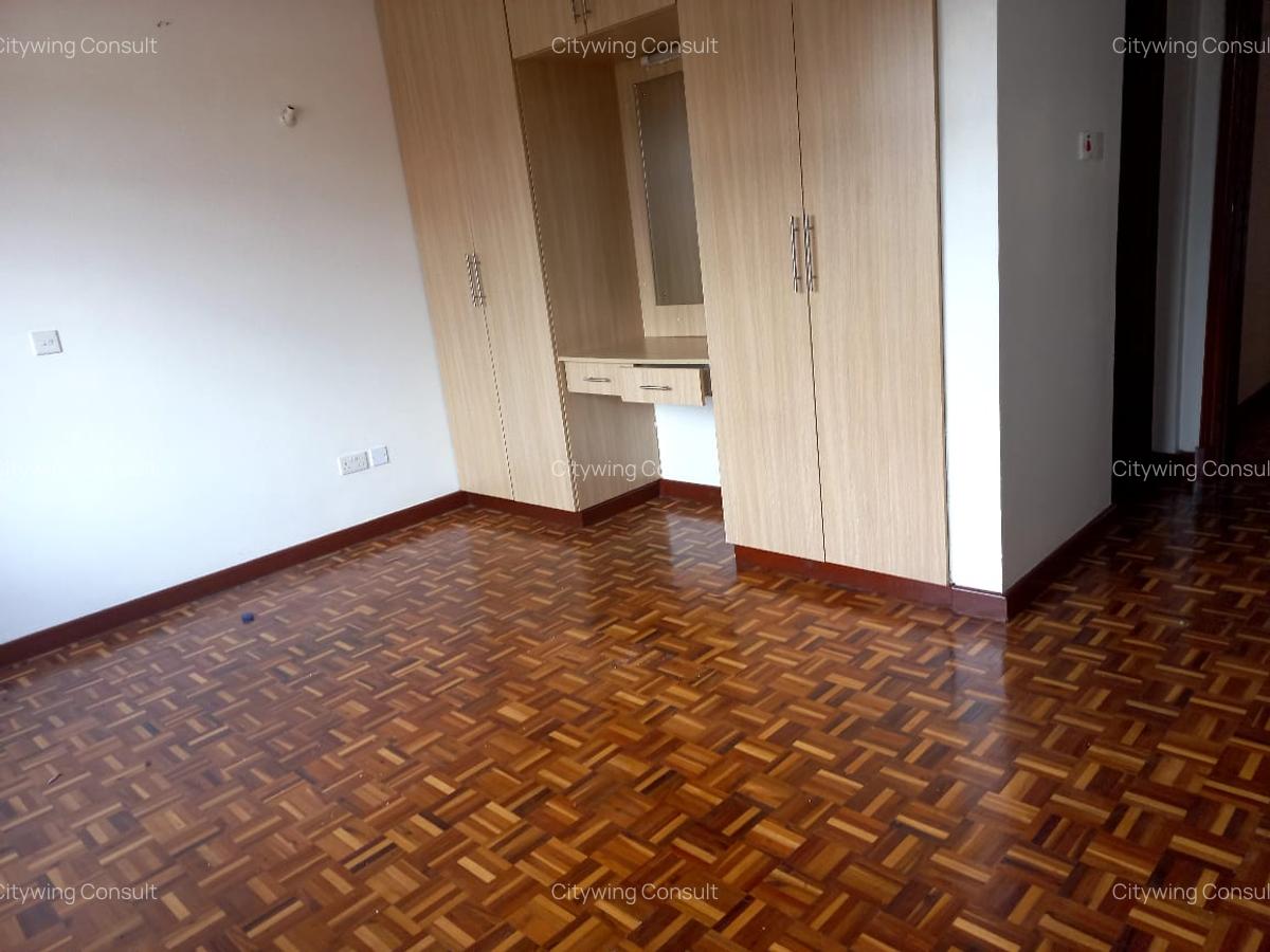 2 Bed Apartment with En Suite at Valley Arcade - 5