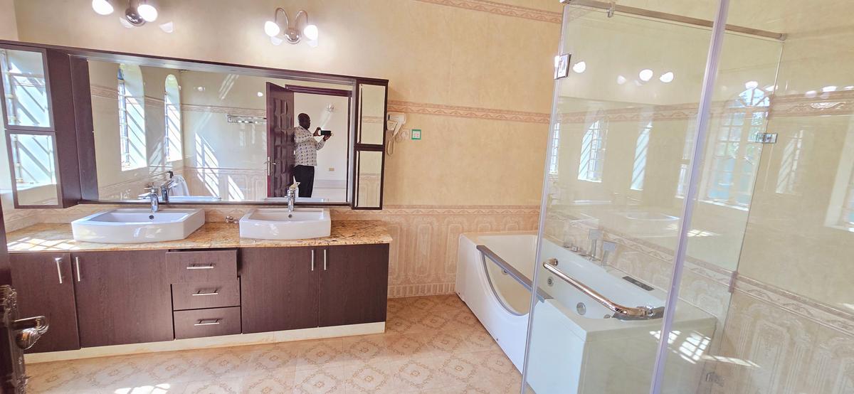 Commercial Property with Service Charge Included at Runda Grove - 3
