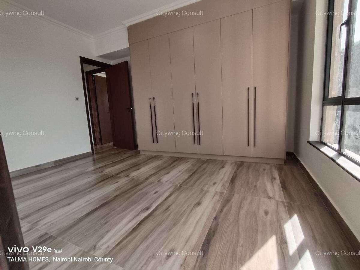 2 Bed Apartment with En Suite at Brookside - 12