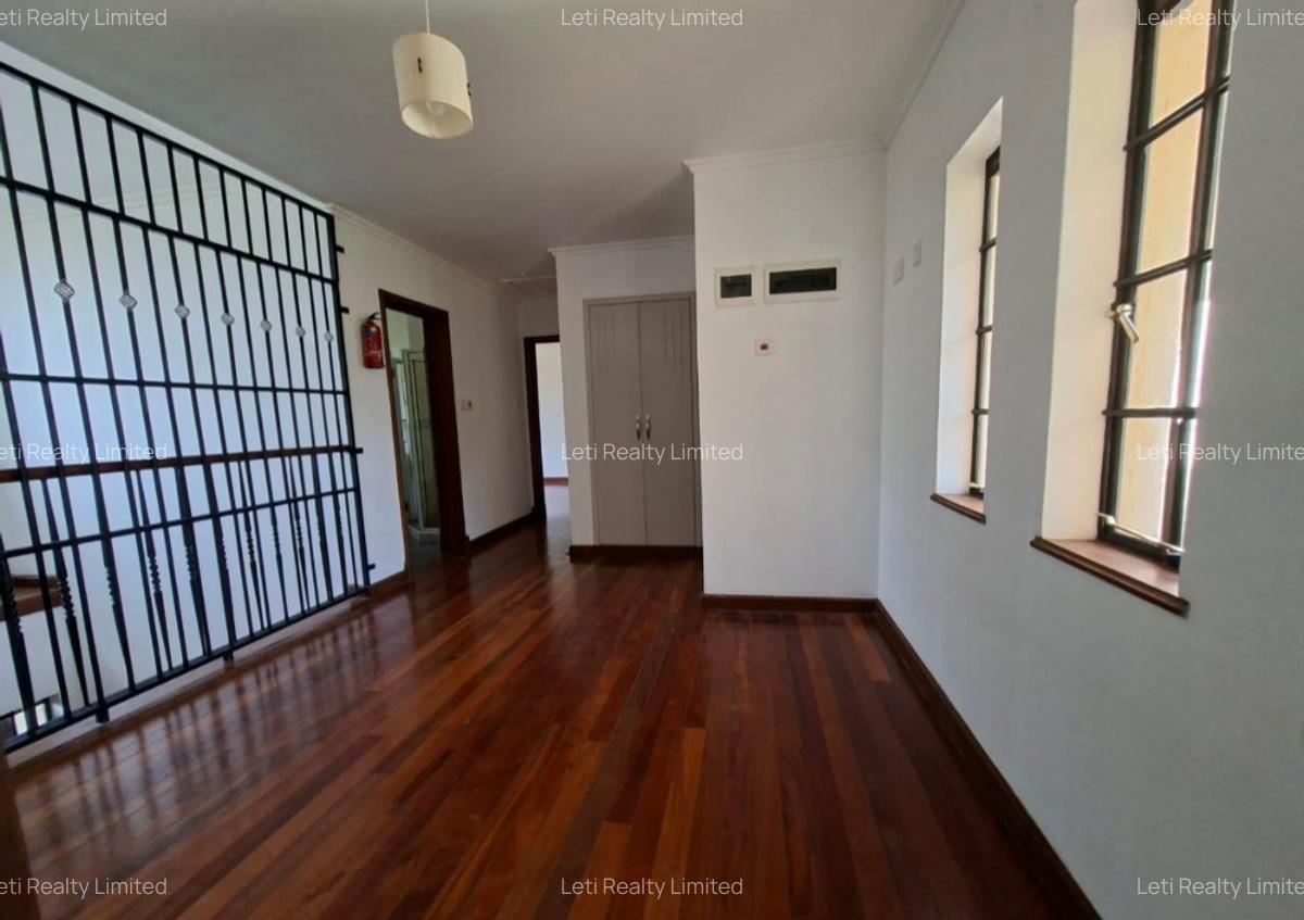 4 Bed Townhouse with En Suite in Runda - 8