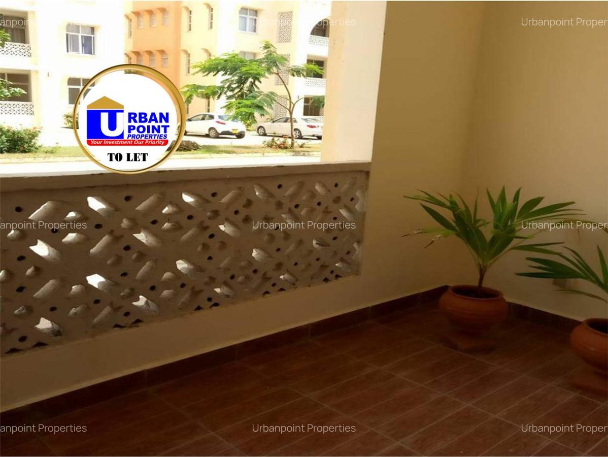 2 Bed Apartment with Swimming Pool in Mtwapa - 5