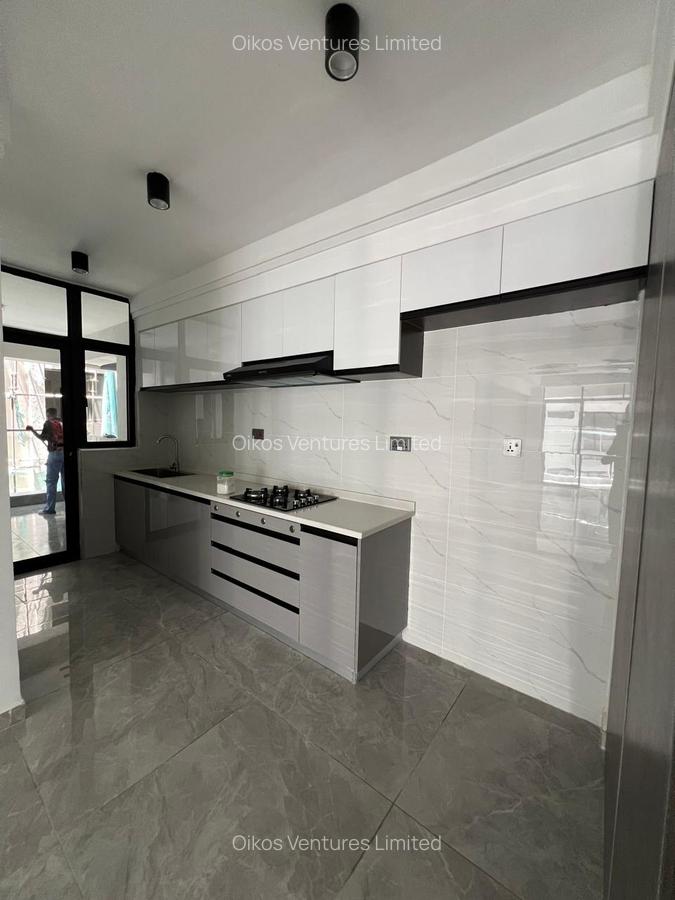 2 Bed Apartment with En Suite at Kindaruma Road - 5