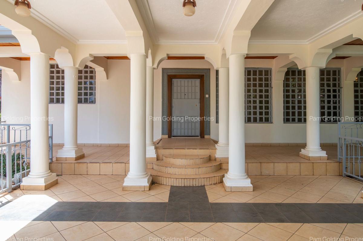 5 Bed House in Runda - 2