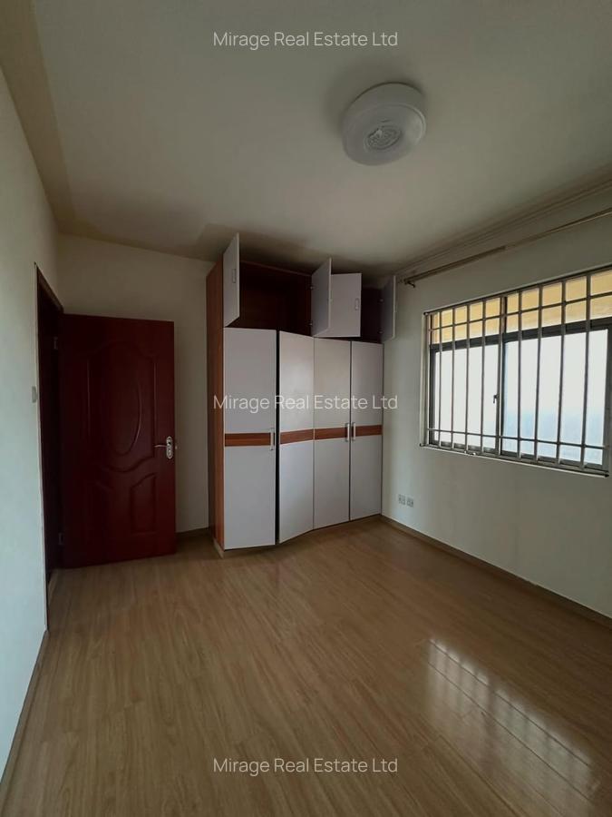 3 Bed Apartment with Swimming Pool in Kilimani - 5