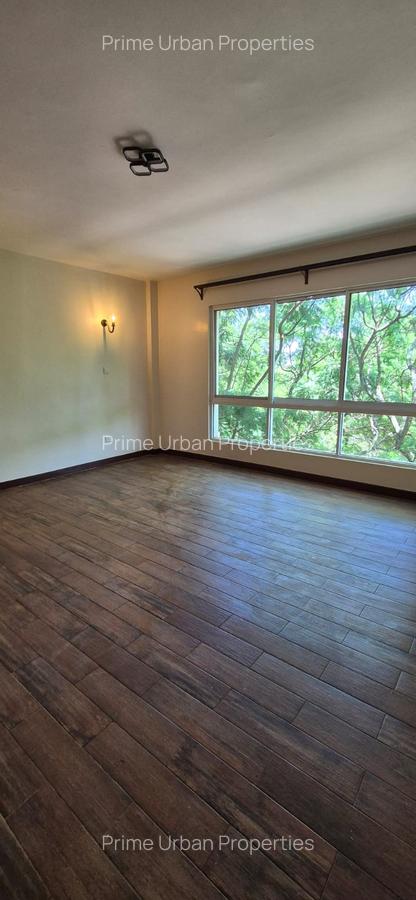 4 Bed Apartment with En Suite in General Mathenge - 1
