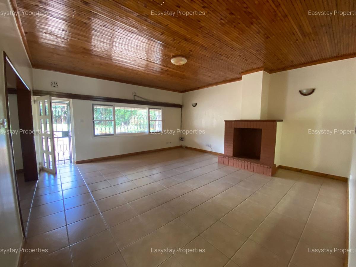 3 Bed House with En Suite in Runda - 2