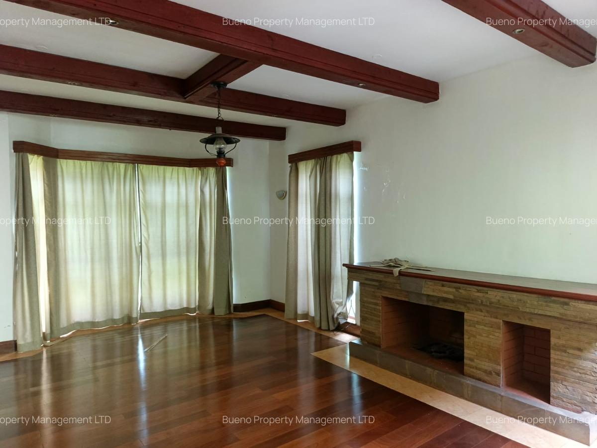5 Bed Villa with Swimming Pool in Runda - 2
