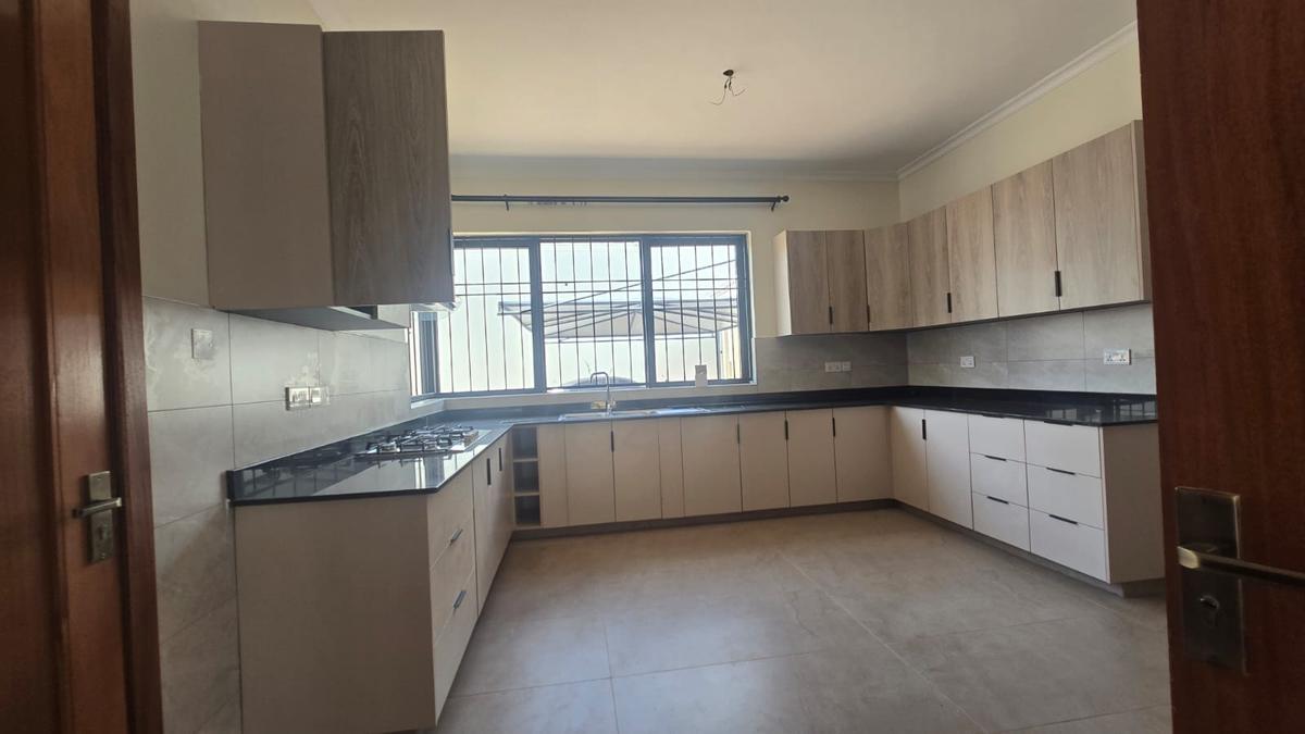 5 Bed House with En Suite in Loresho - 20