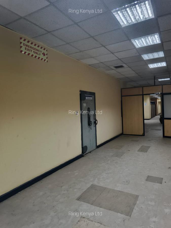 11,000 ft² Office in Nairobi CBD - 7