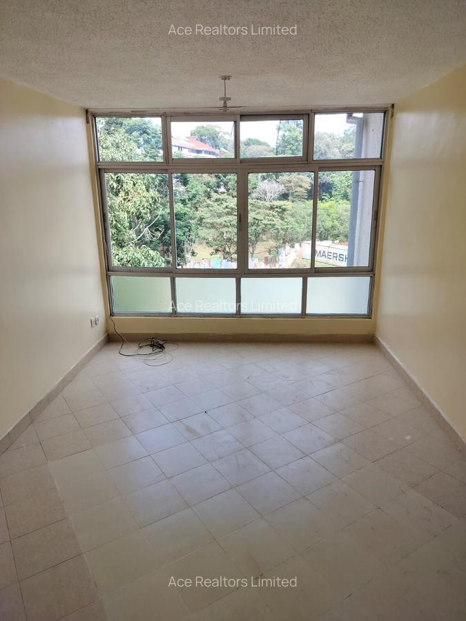 3 Bed Apartment with En Suite at City Park Avenue - 10
