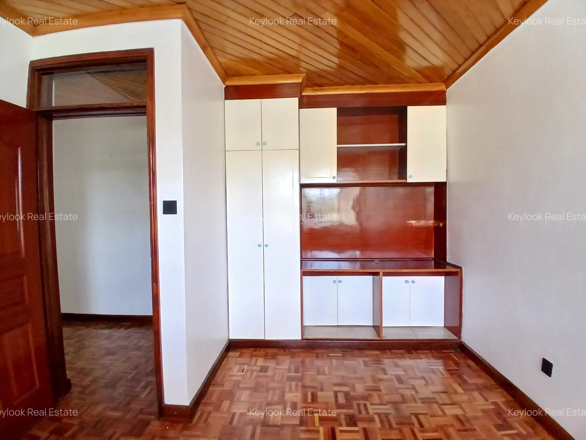 4 Bed Townhouse with En Suite in Lavington - 9