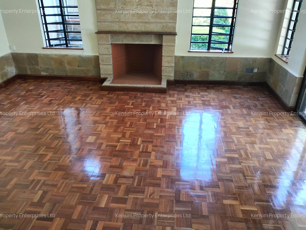 5 Bed Townhouse with En Suite in Nyari - 4