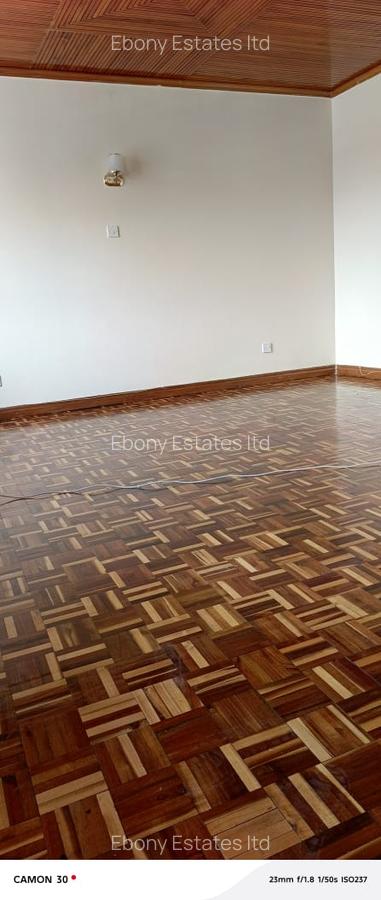 4 Bed Townhouse with En Suite in Lavington - 13