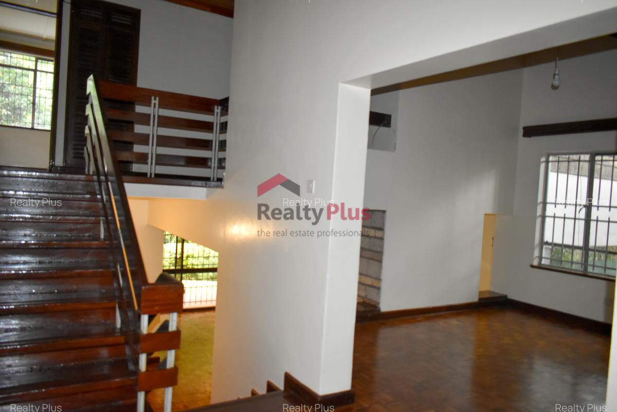 3 Bed Villa with En Suite in Kileleshwa - 4