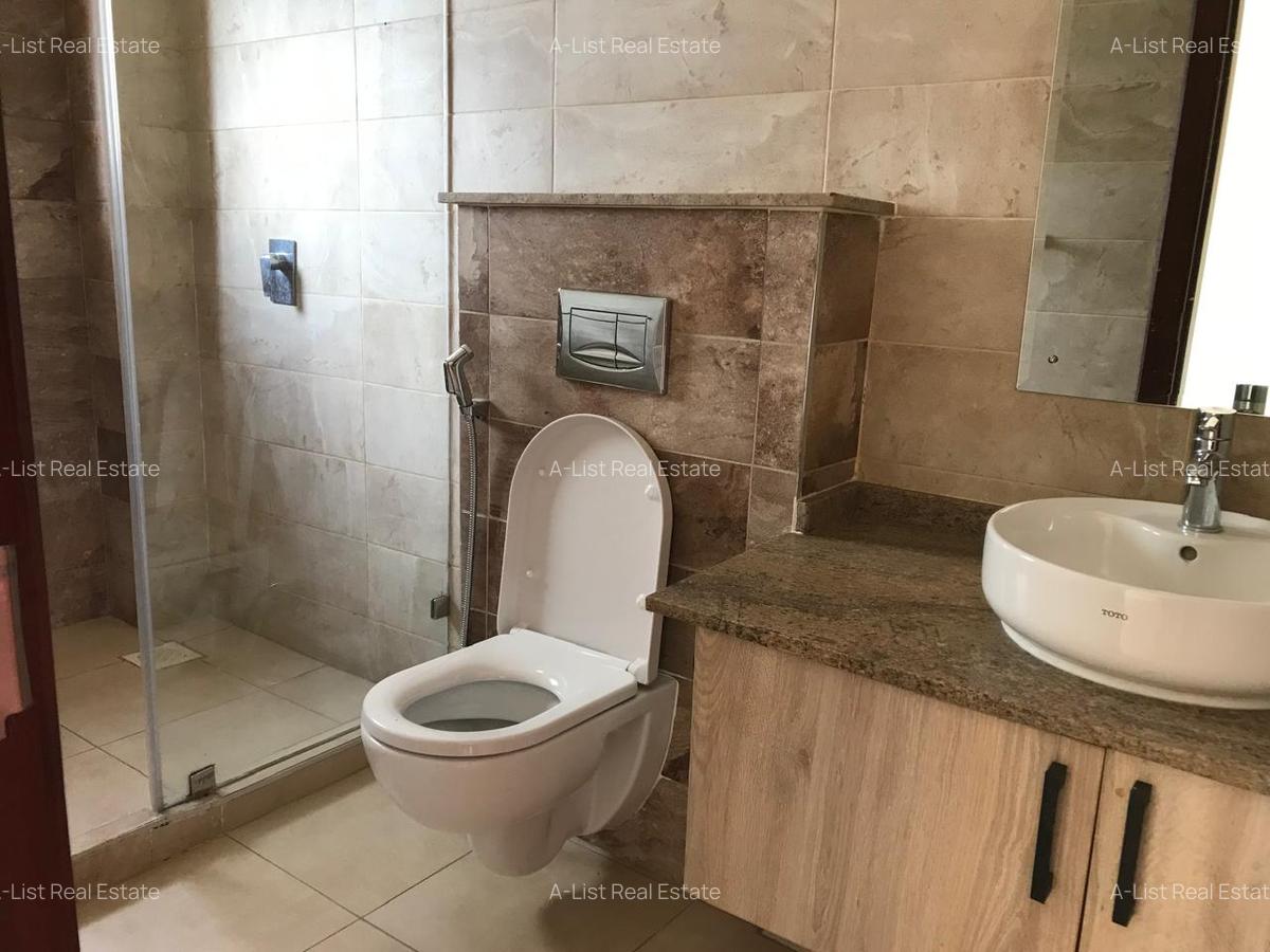 3 Bed Apartment with En Suite at 4Th Parklands - 14