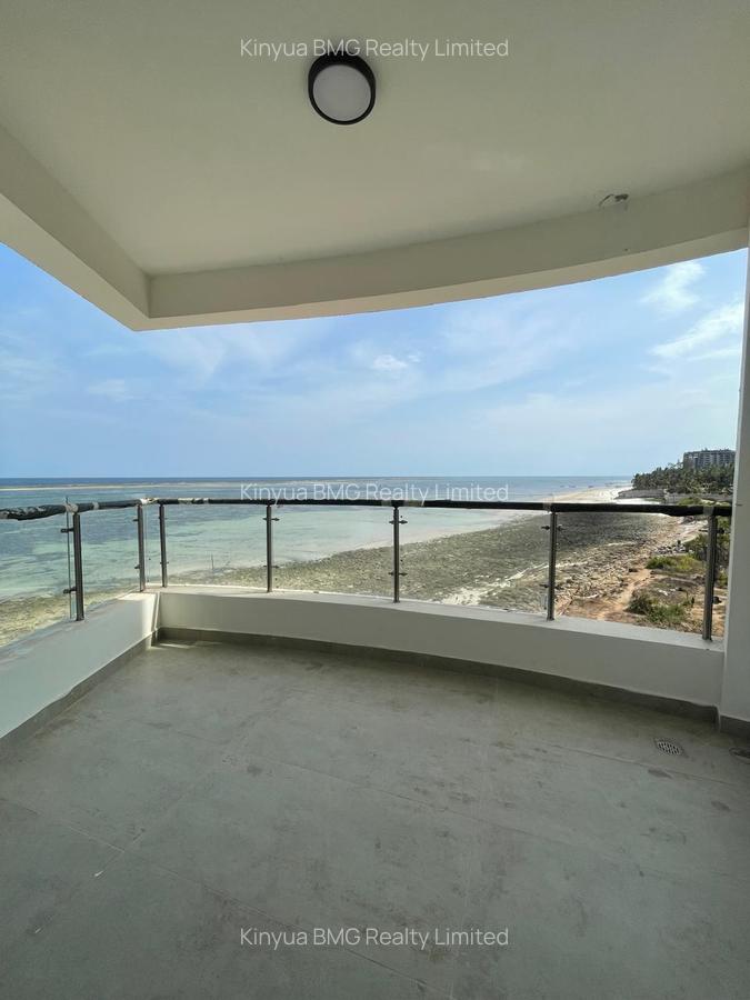Serviced 2 Bed Apartment with En Suite in Nyali Area - 9