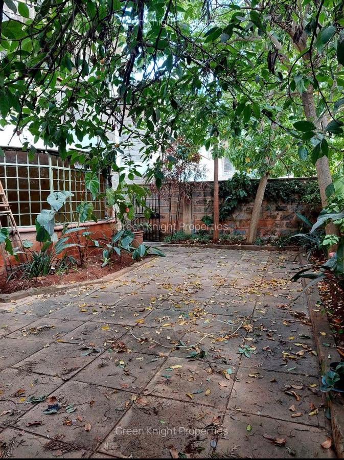 4 Bed Townhouse with En Suite in Kilimani - 3