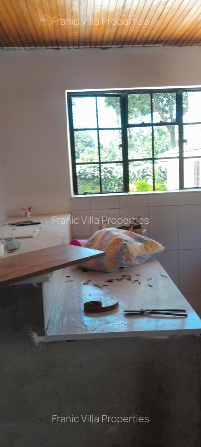 1 Bed House with En Suite at Loresho - 6