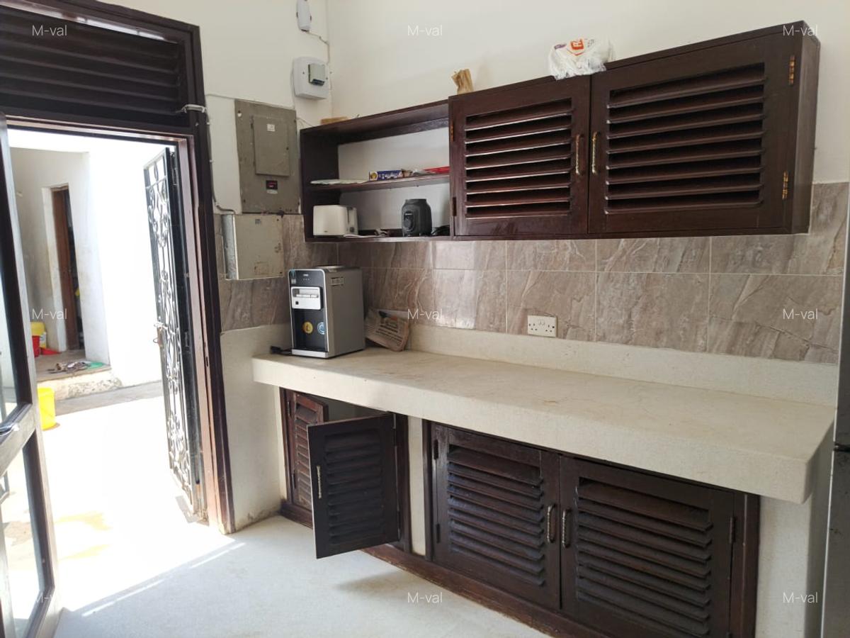 3 Bed Villa with En Suite at Casuarina - 15