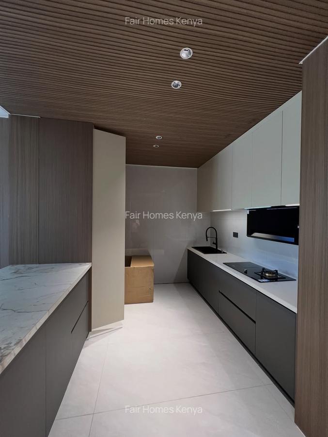 5 Bed Townhouse with En Suite at Lavington Green - 5