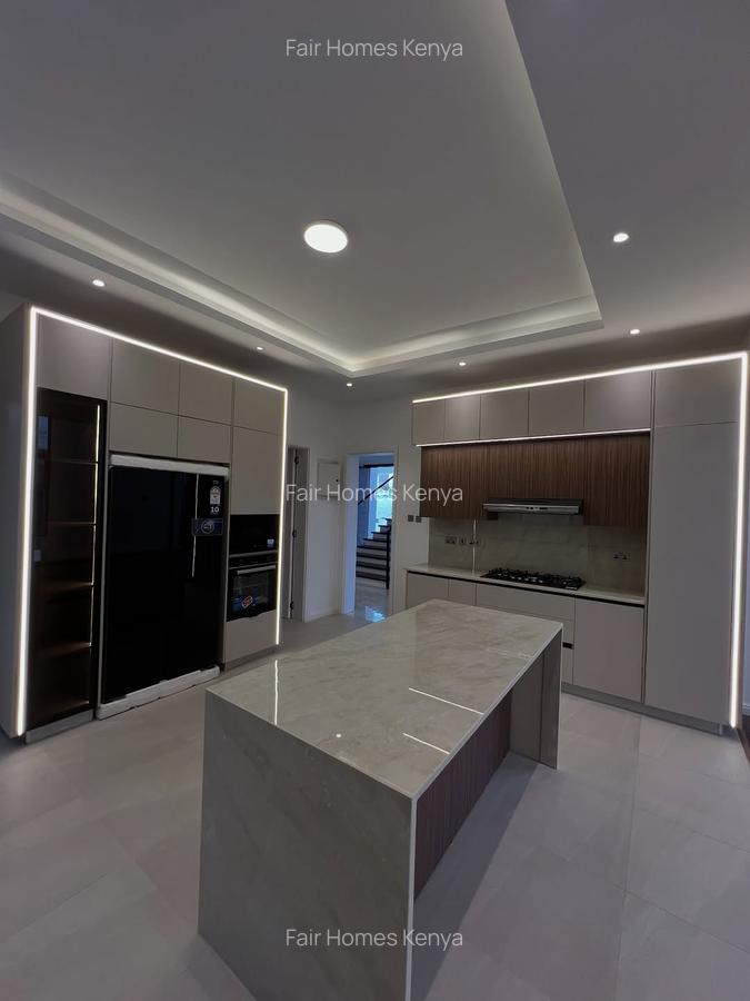 5 Bed Townhouse with En Suite at Mbabane Road - 20