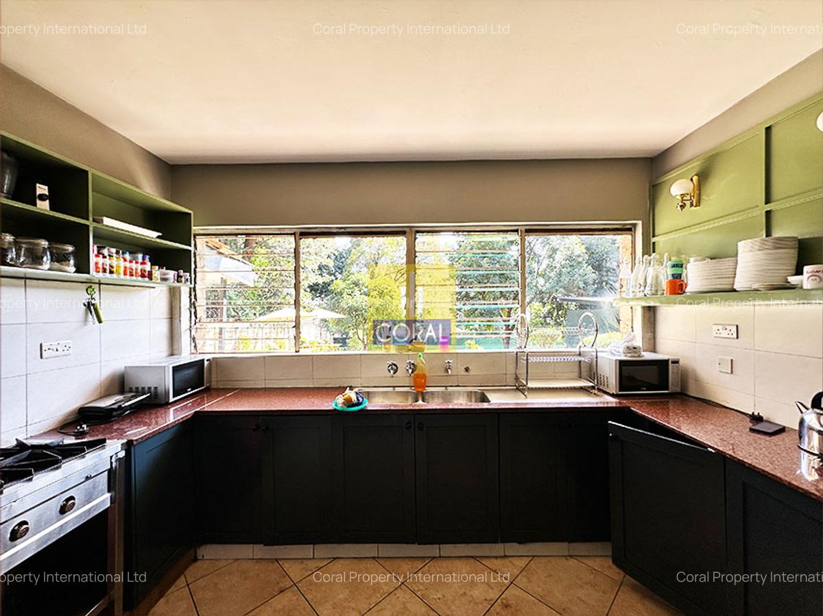 Office with Parking in Lavington - 8