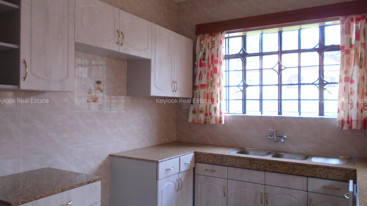 4 Bed Townhouse with En Suite at Lavington Green - 13