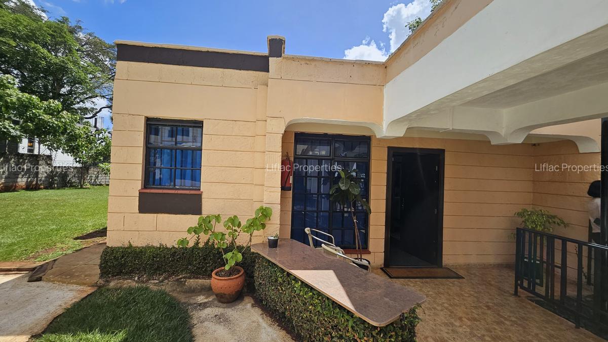 5 Bed House with En Suite in Runda - 4