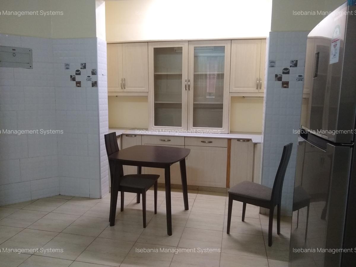 4 Bed House with En Suite at - 7