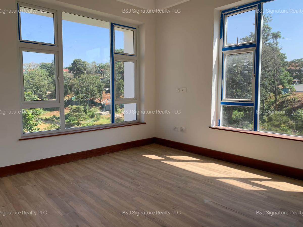 3 Bed Apartment with En Suite in Westlands Area - 11