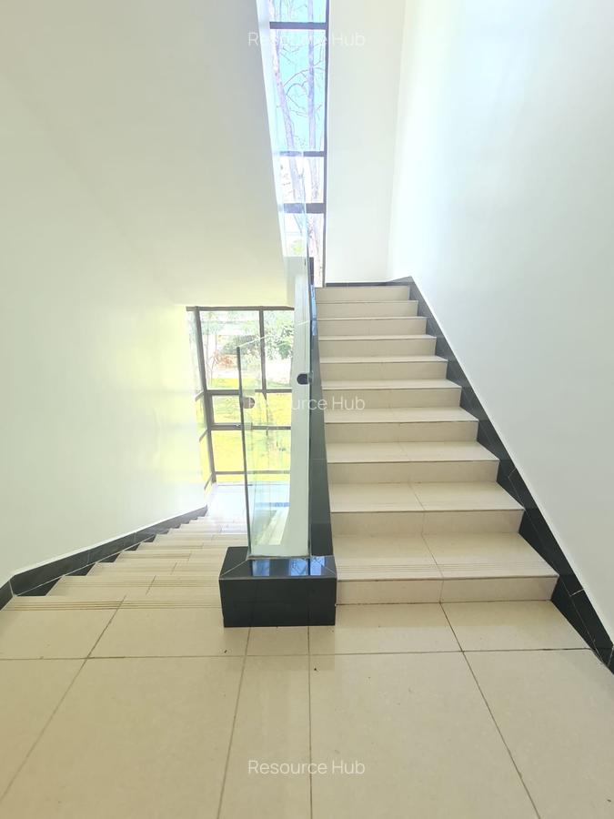 5 Bed Townhouse with En Suite at Karen - 9