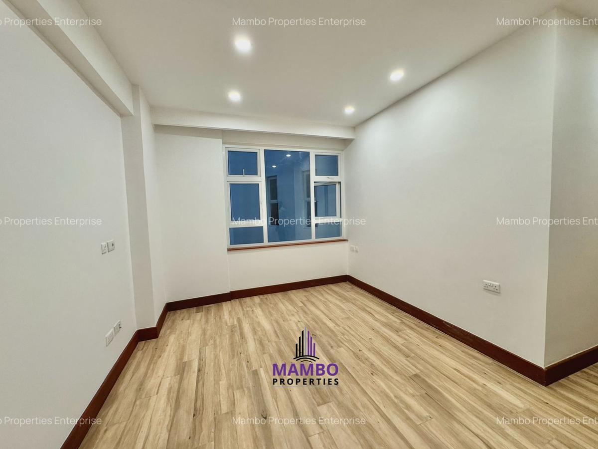 3 Bed Apartment with En Suite at City Park Drive - 18