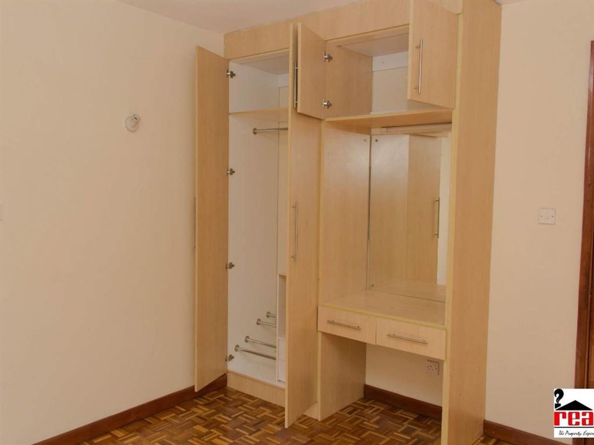 2 Bed Apartment with En Suite in Kilimani - 10