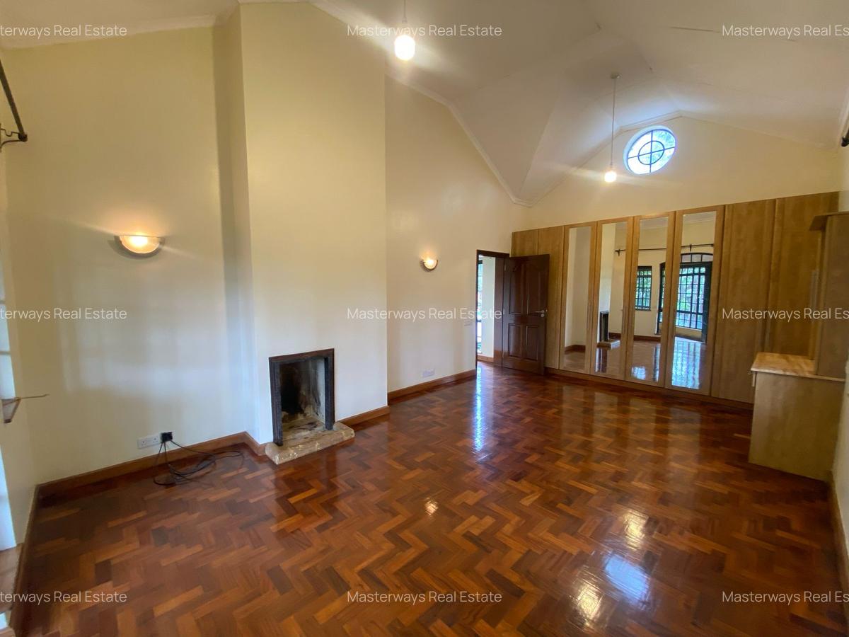 5 Bed Villa with En Suite in Runda - 14