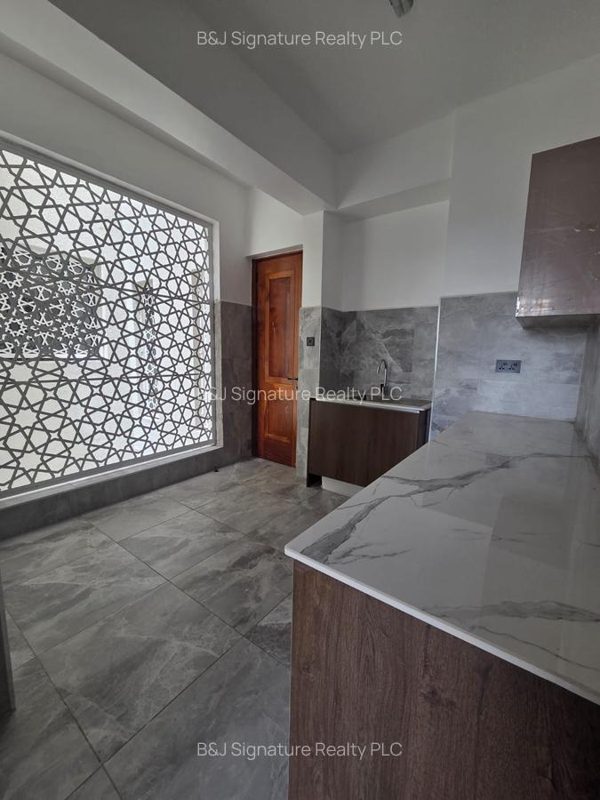 3 Bed Apartment with En Suite in Riverside - 6