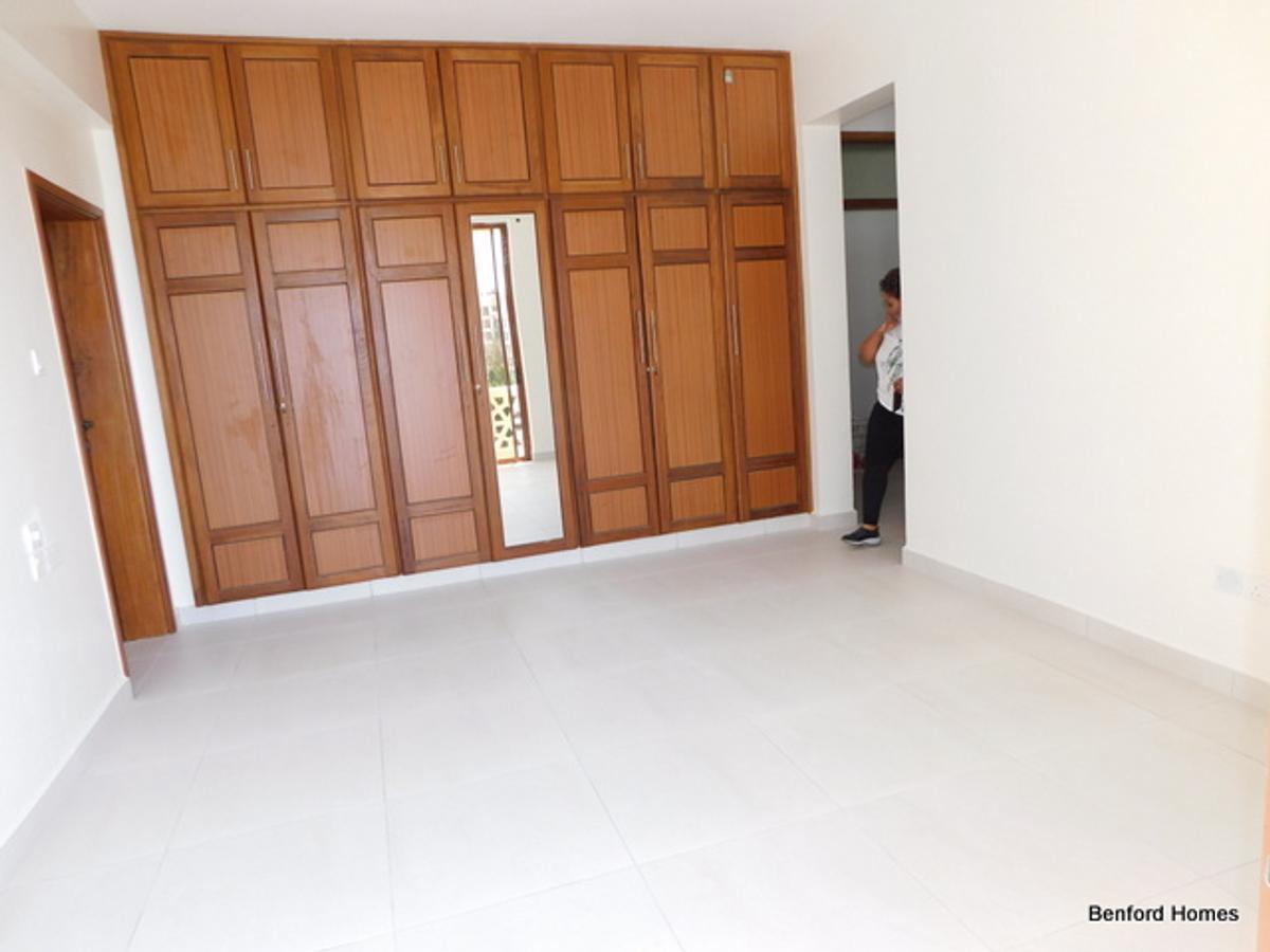 3 Bed Apartment with En Suite at Nyali - 12