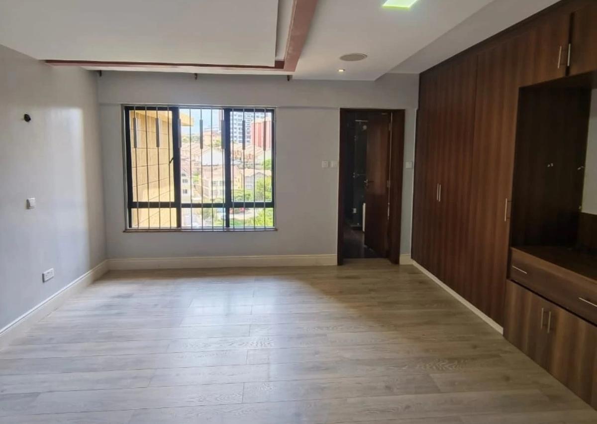 3 Bed Apartment with En Suite at Kilimani Estate Nairobi - 3