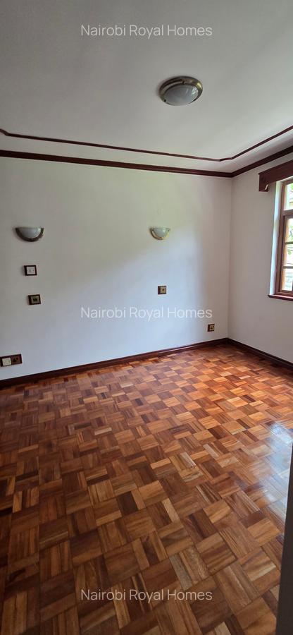 4 Bed Townhouse with En Suite at Lavington Green - 10