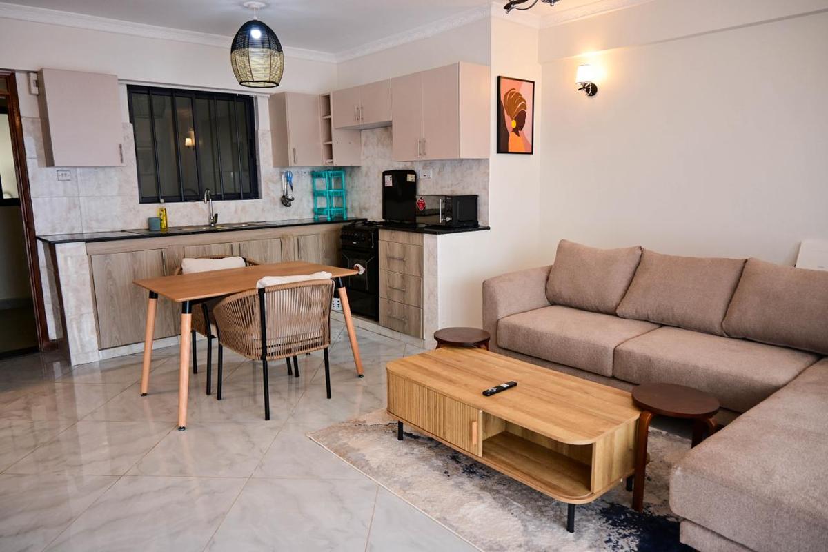 Serviced 1 Bed Apartment with En Suite at Westlands - 6