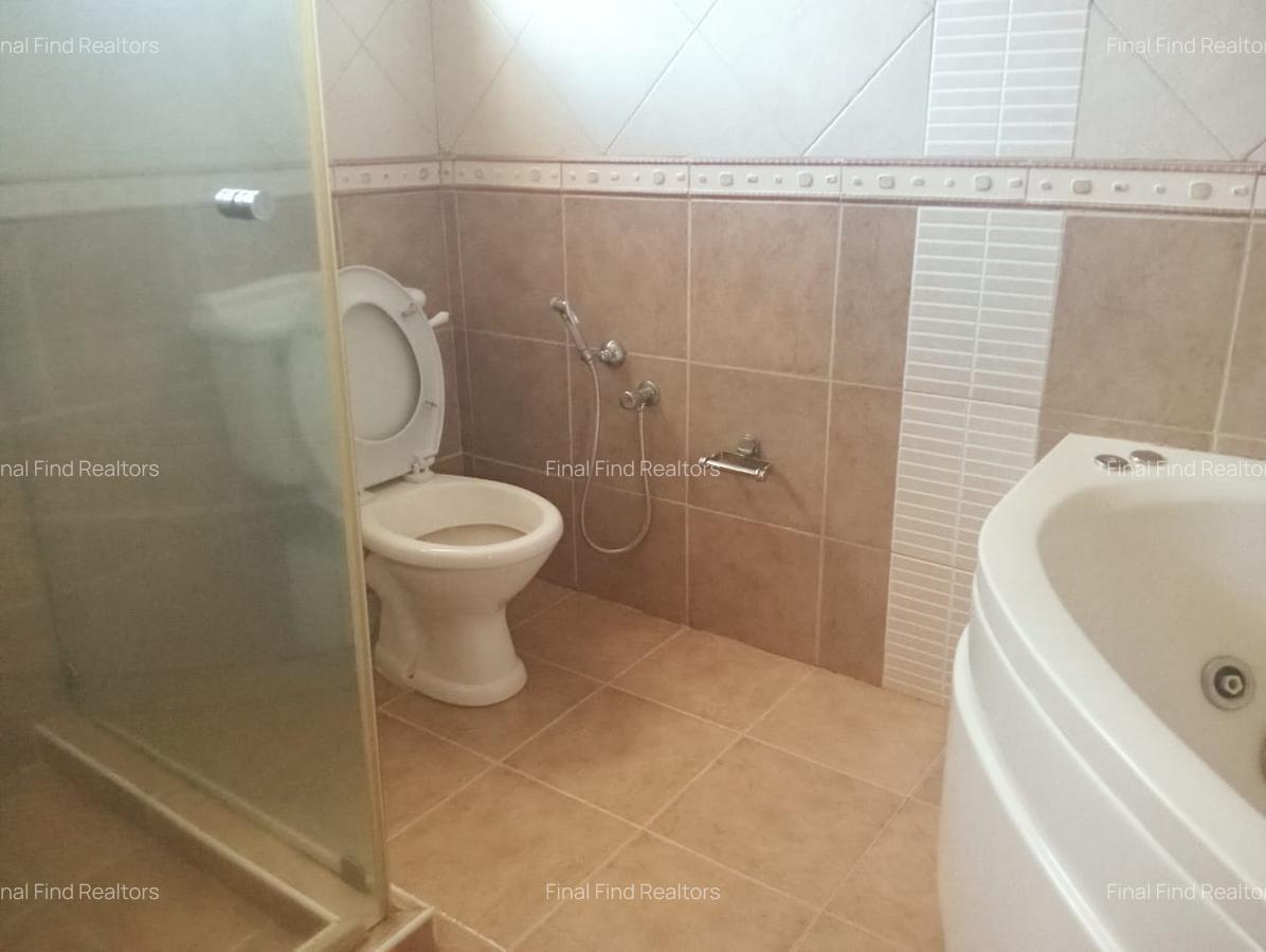 4 Bed Townhouse with En Suite in Westlands Area - 14