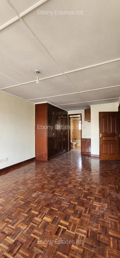 4 Bed Villa with En Suite in Lavington - 15
