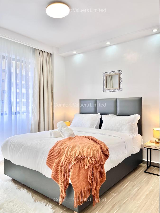 Serviced 2 Bed Apartment with En Suite at Riverside Drive - 18