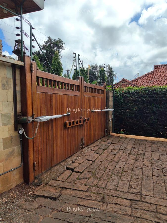 4 Bed House with En Suite in Runda - 19