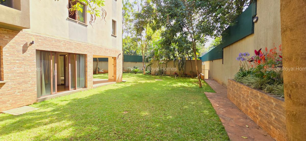 5 Bed Townhouse with En Suite at Off Convent Drive - 2