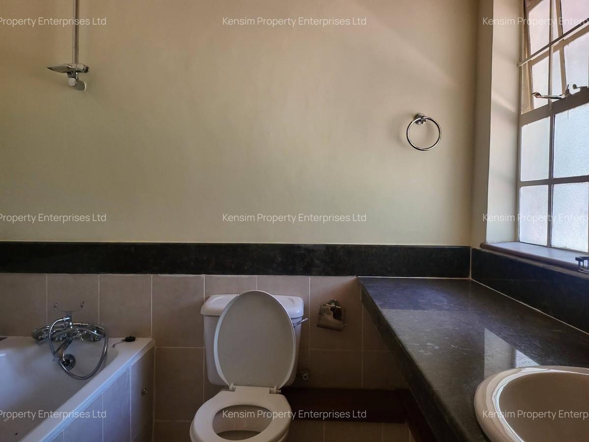 5 Bed Townhouse with En Suite in Rosslyn - 8