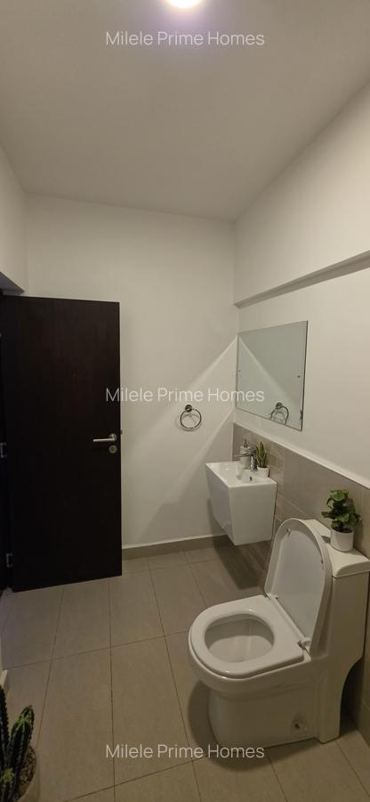 Serviced 2 Bed Apartment with En Suite at Two Rivers - 6
