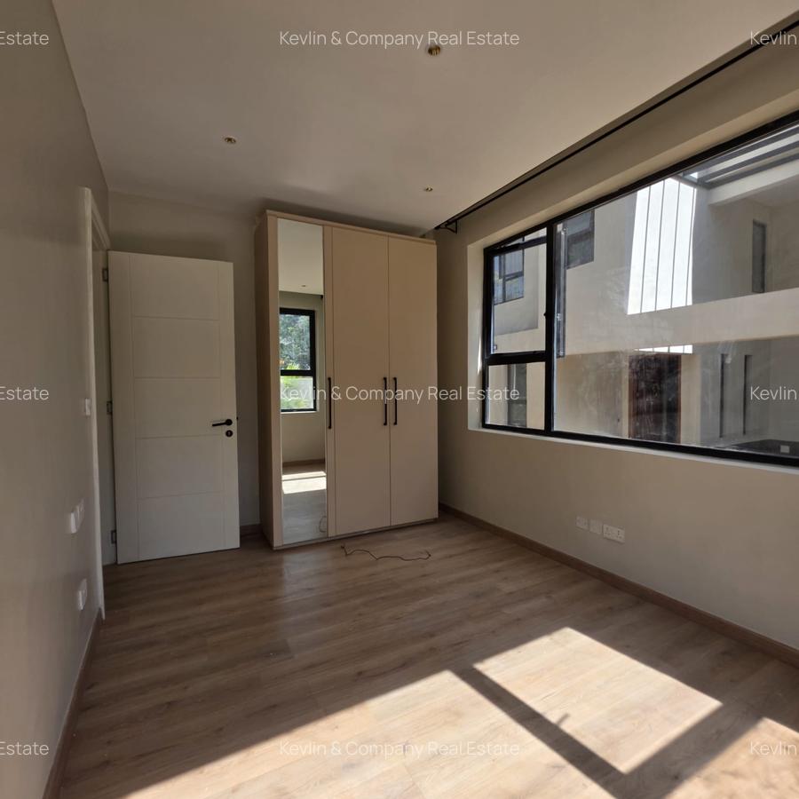 5 Bed Villa with En Suite in Lavington - 14